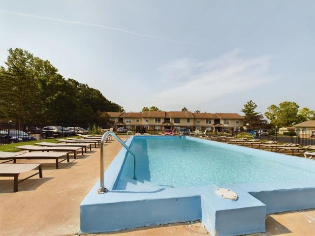 2 BR, 1 BA Apartment 1700 N Wayne St Unit 608, Angola, IN 46703