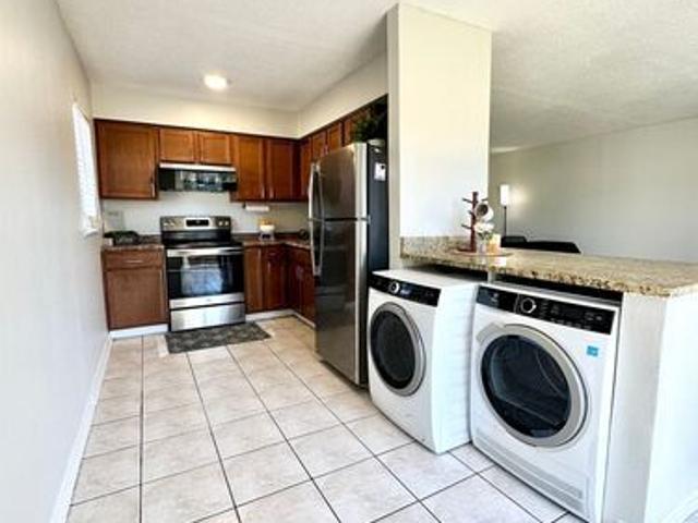 2 BR, 1 BA Apartment 1700 Van Ness Street, Unit 24, Orlando, FL 32810