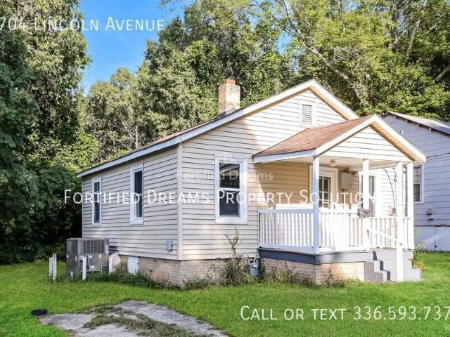 2 BR, 1 BA Apartment 1704 Lincoln Avenue, Winston Salem, NC 27105