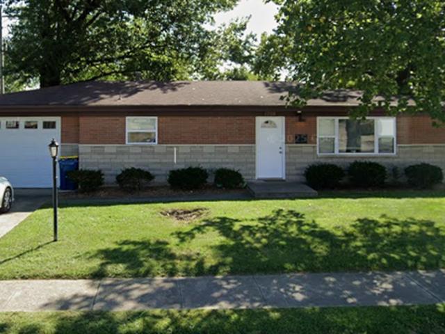 2 BR, 1 BA Apartment 1708 Lindenwood Avenue, Edwardsville, IL 62025