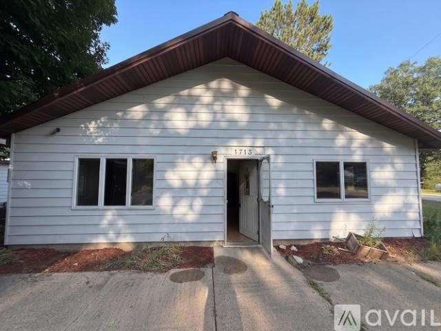 2 BR, 1 BA Apartment 1713 Spruce St, Wellston, MI 49689
