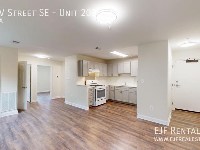 2 BR, 1 BA Apartment 1715 V Street SE, Washington, DC 20020