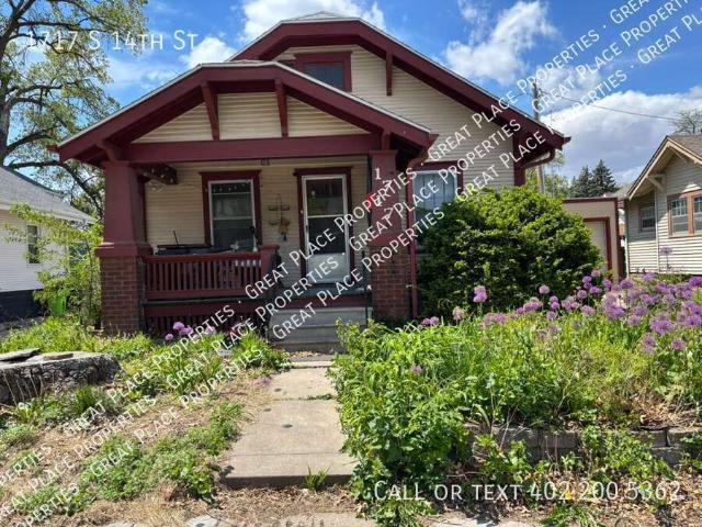 2 BR, 1 BA Apartment 1717 S 14th St, Lincoln, NE 68502