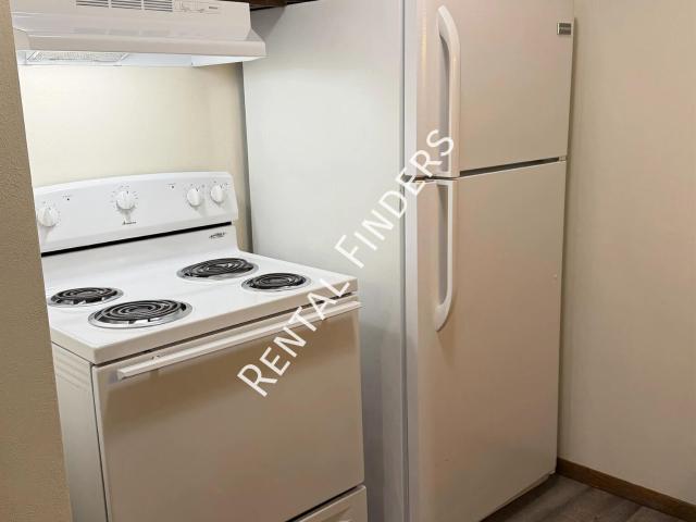 2 BR, 1 BA Apartment 171 S. Royal Ave Fond du Lac, WI 54935