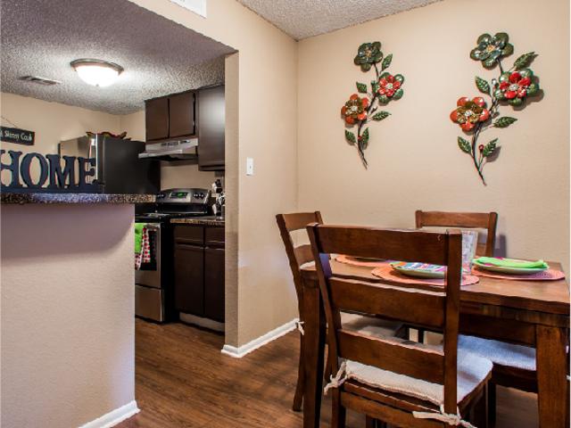 2 BR, 1 BA Apartment 1720 E. Woodward St Austin, TX 78741