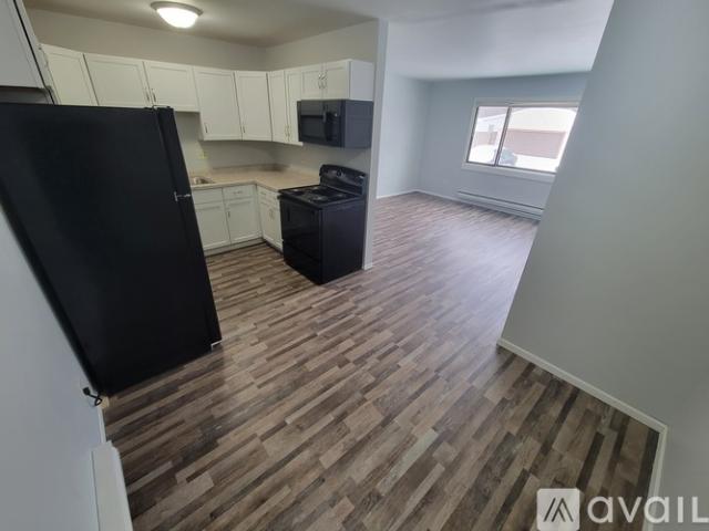 2 BR, 1 BA Apartment 1722 La Cres St, Unit 72, La Crosse, WI 54603