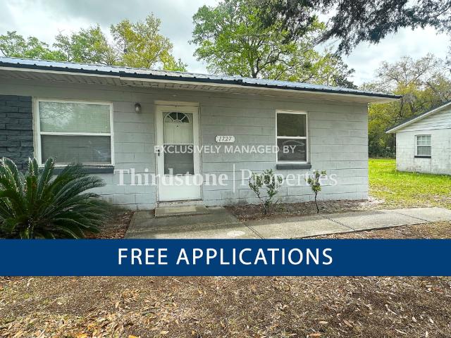 2 BR, 1 BA Apartment 1727 Lindsey Road, Jacksonville, FL 32221