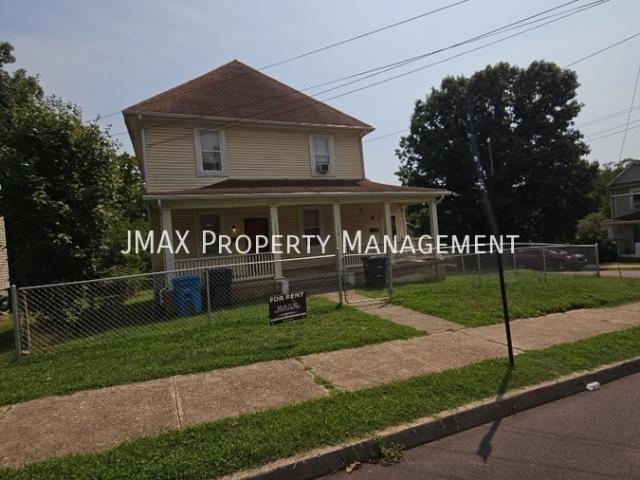 2 BR, 1 BA Apartment 1732 Hanover Ave NW Unit A, Roanoke, VA 24017