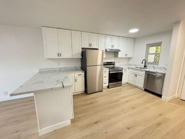 2 BR, 1 BA Apartment 1739 Addison Street, Berkeley, CA 94703