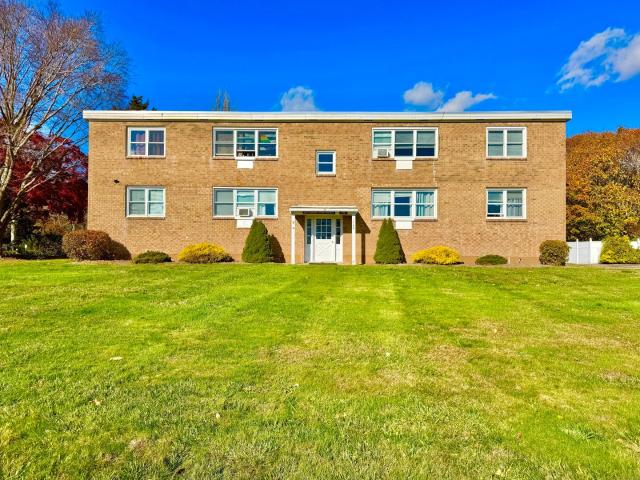 2 BR, 1 BA Apartment 1742 Boston Post Rd, Westbrook, CT 06498