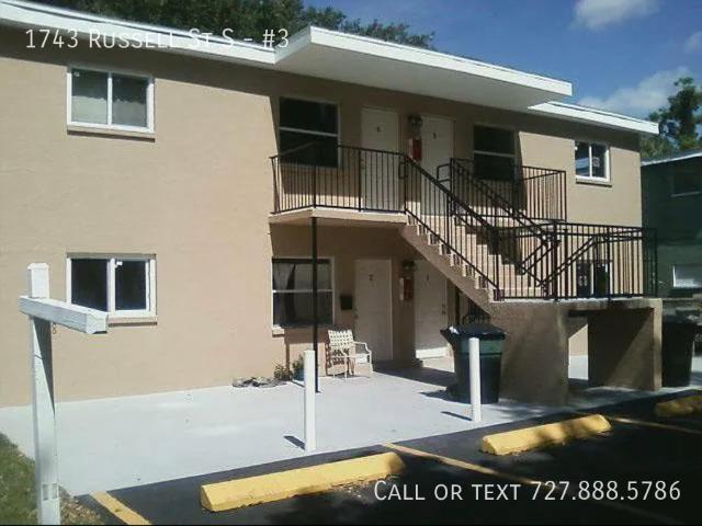 2 BR, 1 BA Apartment 1743 Russell St S, Saint Petersburg, FL 33712