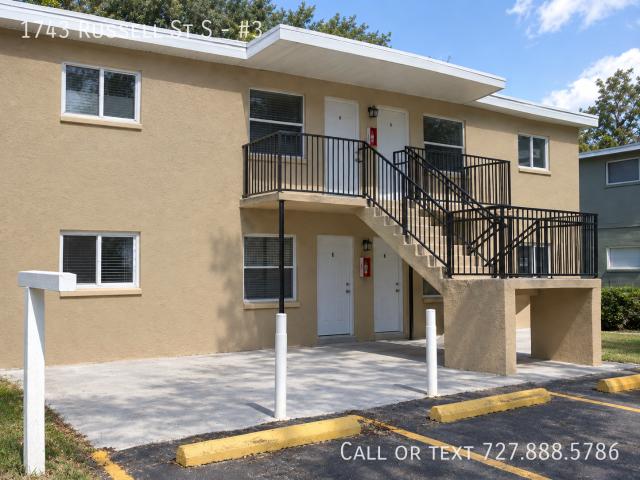 2 BR, 1 BA Apartment 1743 Russell St S, Saint Petersburg, FL 33712