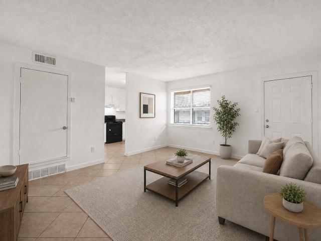 2 BR, 1 BA Apartment 1761 E Raines Rd Apt, Memphis, TN 38116