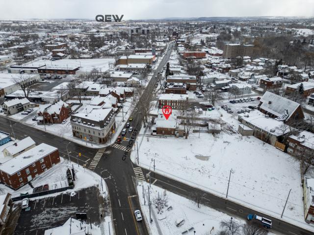 2 BR, 1 BA Apartment 176 Church St, St. Catharines, ON L2R 3E7