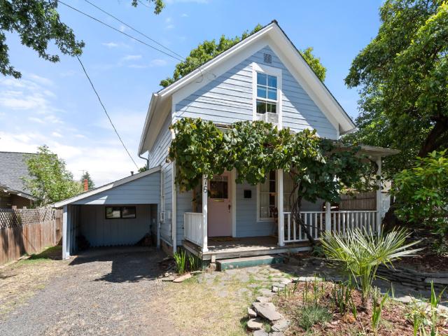 2 BR, 1 BA Apartment 176 Skidmore St Ashland, OR 97520