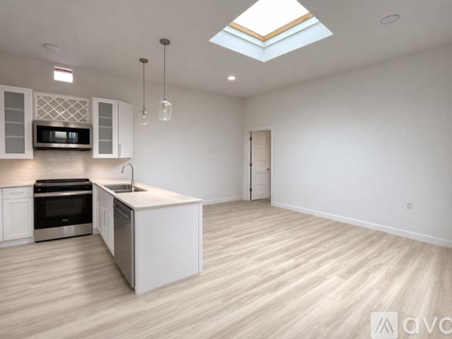 2 BR, 1 BA Apartment 1808 Cleveland Ave, Unit 3, Norwood, OH 45212
