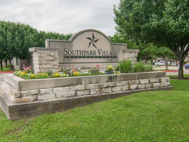 2 BR, 1 BA Apartment 1817 S Colorado St Unit 18 1803, Lockhart, TX 78644