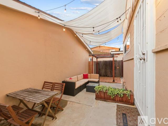 2 BR, 1 BA Apartment 1818 Diamond St, Unit 1818, San Diego, CA 92109
