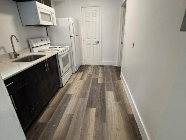 2 BR, 1 BA Apartment 1825 McKinley Street, Hollywood, FL 33020