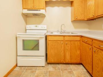 2 BR, 1 BA Apartment 18594 Gary St Unit 27, Elk River, MN 55330