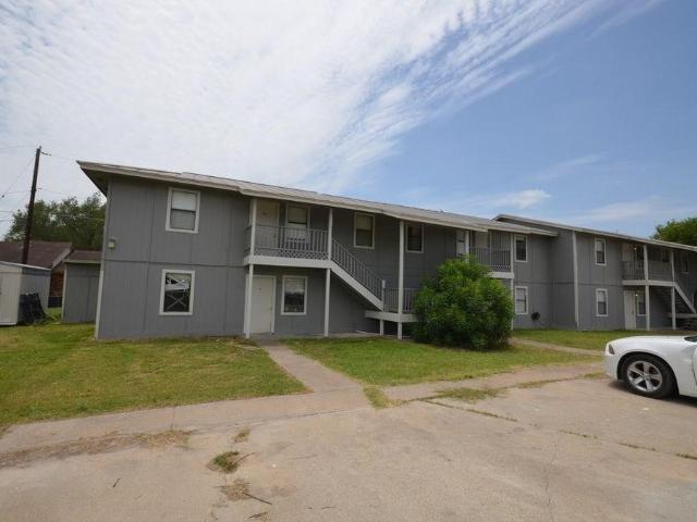 2 BR, 1 BA Apartment 1870 King David Drive, Three Rivers, TX 78071