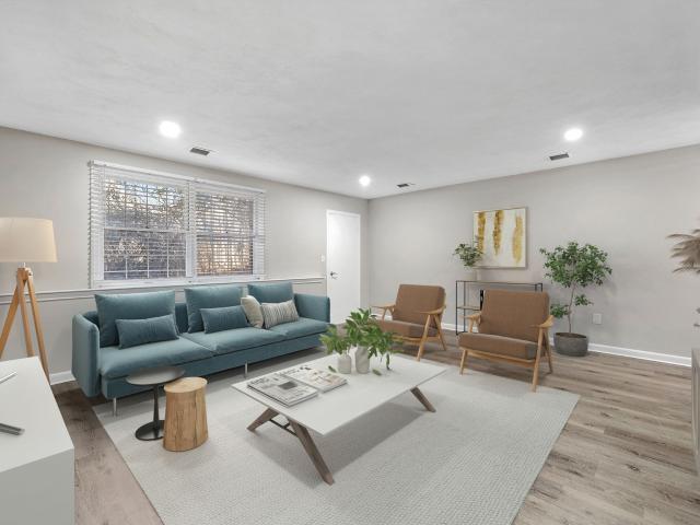 2 BR, 1 BA Apartment 18 Brookside Ave, Worcester, MA 01602