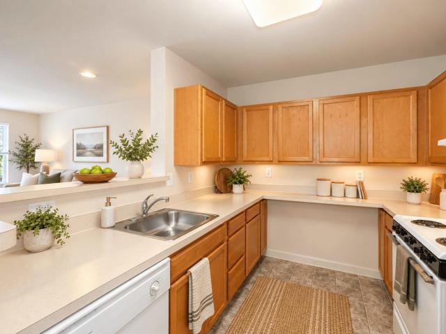 2 BR, 1 BA Apartment 1900 Grove Manor Dr Unit 222, Essex, MD 21221