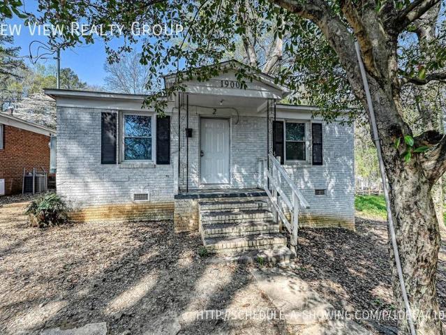 2 BR, 1 BA Apartment 1900 Lasalle St, Charlotte, NC 28216