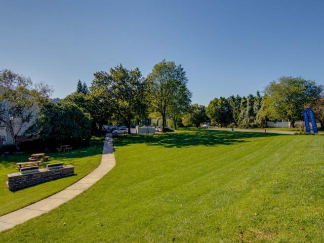 2 BR, 1 BA Apartment 1901 Snow Meadow Lane Unit 201, Baltimore, MD 21209