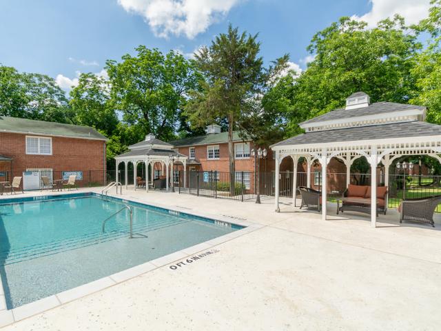 2 BR, 1 BA Apartment 1902 Tarrant Place Unit 1329 1329B, Dallas, TX 75208
