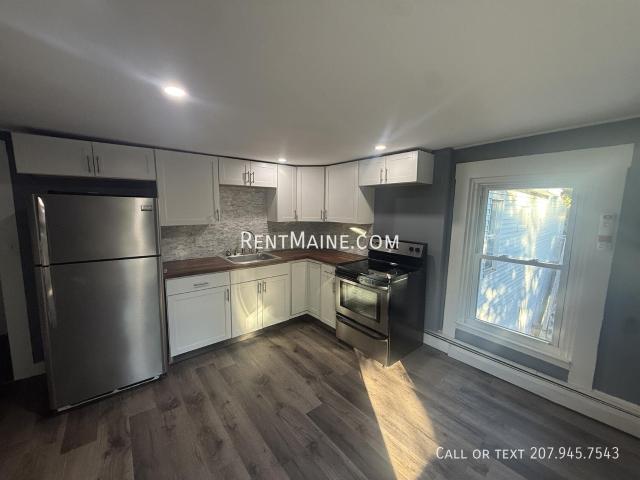2 BR, 1 BA Apartment 190 3rd St. Apt Bangor, ME 04401