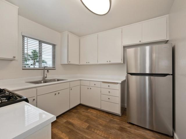 2 BR, 1 BA Apartment 1910 Broadway Street Unit H, Oceanside, CA 92054