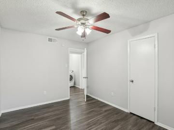 2 BR, 1 BA Apartment 1910 Joe Ramsey Blvd E Unit 1 249, Greenville, TX 75401