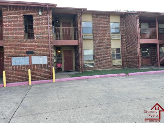 2 BR, 1 BA Apartment 1912 SW D Ave, Lawton, OK 73501