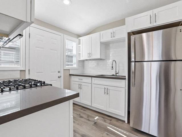 2 BR, 1 BA Apartment 19161 Delaware St Unit D16, Huntington Beach, CA 92648