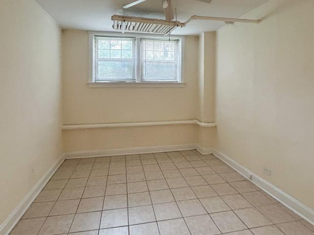 2 BR, 1 BA Apartment 1916 West Winona Street Unit 1920 1, Chicago, IL 60640