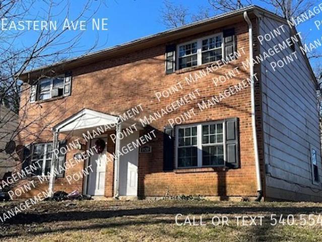 2 BR, 1 BA Apartment 1920 Eastern Ave NE, Roanoke, VA 24012