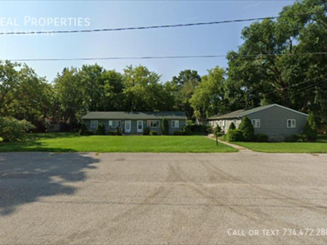 2 BR, 1 BA Apartment 1933 Essex Ave Saginaw, MI 48602