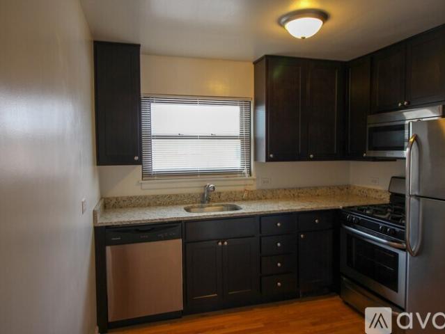 2 BR, 1 BA Apartment 1934 Linden Ave, Unit D, Highland Park, IL 60035
