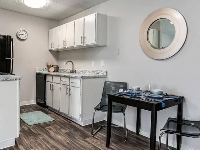 2 BR, 1 BA Apartment 1945 North Rock Road Unit 2812, Wichita, KS 67206