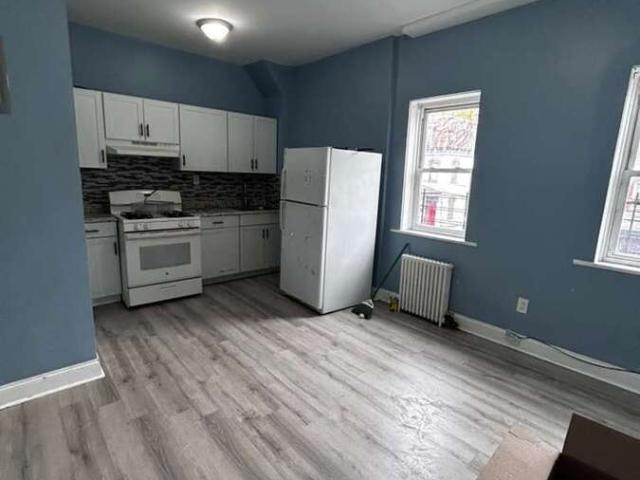 2 BR, 1 BA Apartment 194 Buena Vista Ave, Yonkers, NY 10701