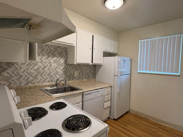 2 BR, 1 BA Apartment 1975 S Decatur Street, Denver, CO 80219