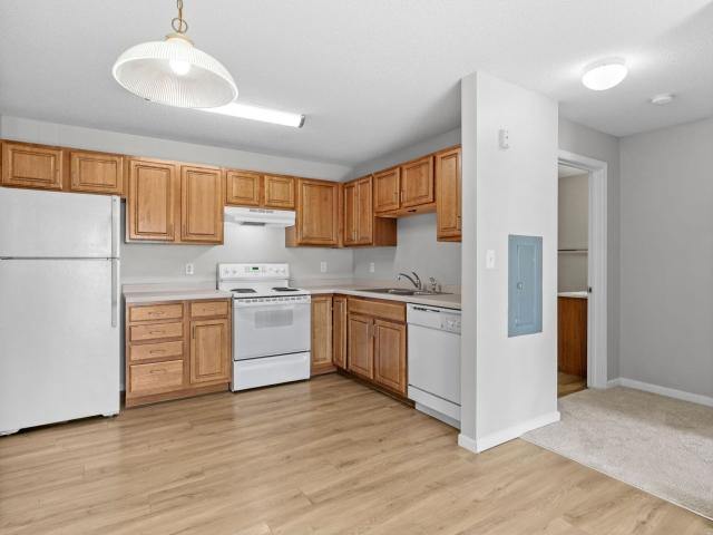 2 BR, 1 BA Apartment 1996 County Rd D E Unit 205, Saint Paul, MN 55109