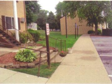 2 BR, 1 BA Apartment 199 W. Wainwright, Paoli, IN 47454
