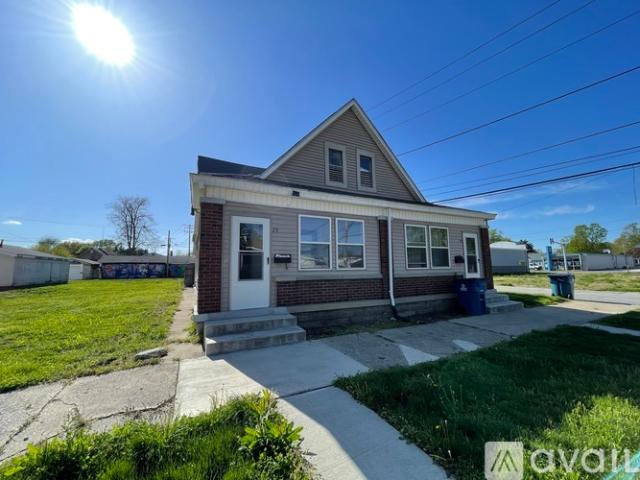 2 BR, 1 BA Apartment 19 S 18th St, Unit 23, Terre Haute, IN 47807