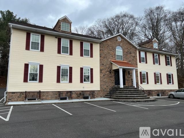 2 BR, 1 BA Apartment 103 Township Line Road, Unit 1, Rockledge, PA 19046