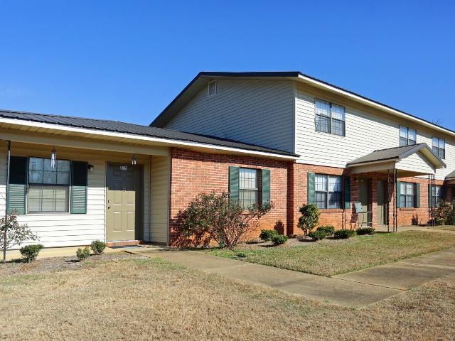 2 BR, 1 BA Apartment 103 Pecan Lane, Hayneville, AL 36040