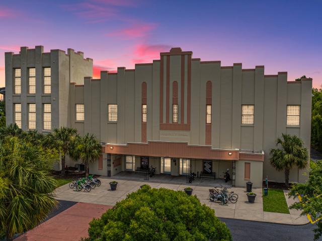 2 BR, 1 BA Apartment 1000 King St, Charleston, SC 29403