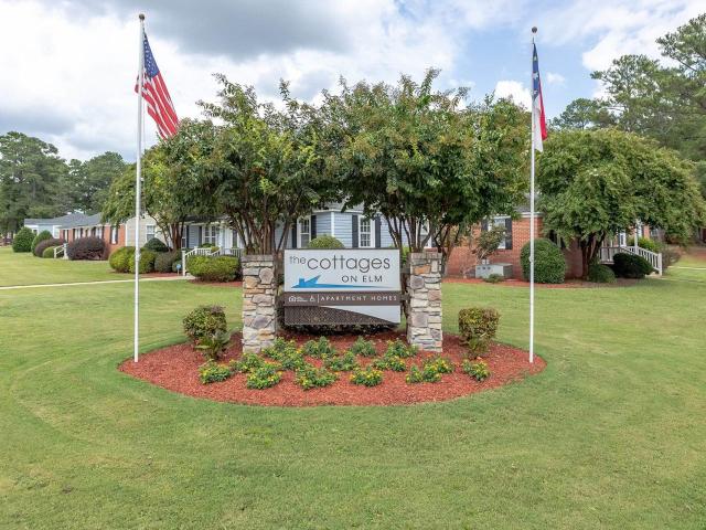 2 BR, 1 BA Apartment 1000A Elm Street Unit H1030A, Fayetteville, NC 28303