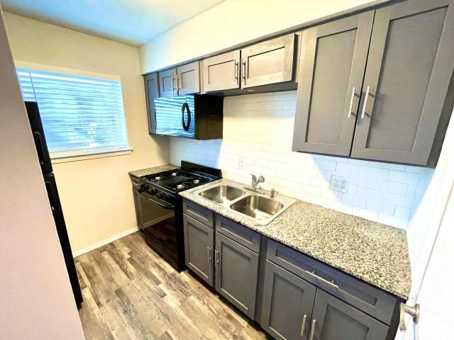 2 BR, 1 BA Apartment 1001 Mineral Wells St Unit 209, Terrell, TX 75160